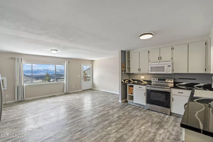 111 US-395, Gardnerville, Nevada 89410, 3 Bedrooms Bedrooms, ,2 BathroomsBathrooms,Residential,Residential,US-395,250053186