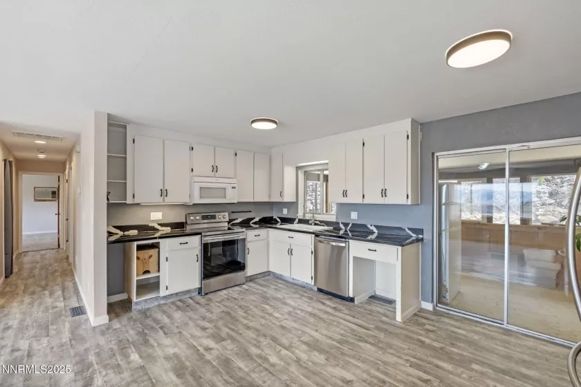 111 US-395, Gardnerville, Nevada 89410, 3 Bedrooms Bedrooms, ,2 BathroomsBathrooms,Residential,Residential,US-395,250053186