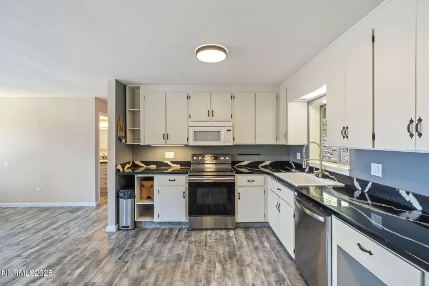 111 US-395, Gardnerville, Nevada 89410, 3 Bedrooms Bedrooms, ,2 BathroomsBathrooms,Residential,Residential,US-395,250053186