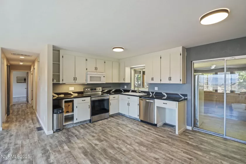 111 US-395, Gardnerville, Nevada 89410, 3 Bedrooms Bedrooms, ,2 BathroomsBathrooms,Residential,Residential,US-395,250053186