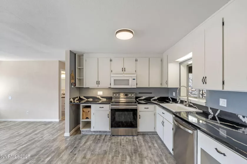 111 US-395, Gardnerville, Nevada 89410, 3 Bedrooms Bedrooms, ,2 BathroomsBathrooms,Residential,Residential,US-395,250053186