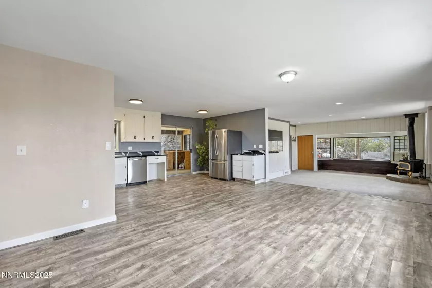 111 US-395, Gardnerville, Nevada 89410, 3 Bedrooms Bedrooms, ,2 BathroomsBathrooms,Residential,Residential,US-395,250053186
