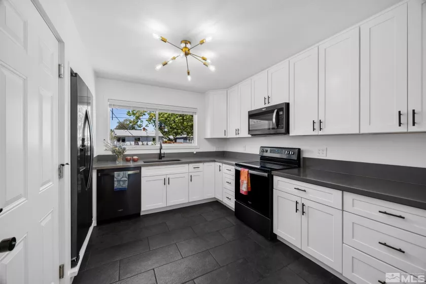 635 Lester, Reno, Nevada 89502, 3 Bedrooms Bedrooms, ,1 BathroomBathrooms,Residential,Residential,Lester,250006117