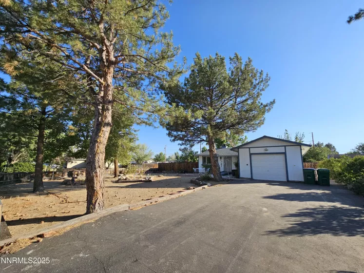 6480 David James, Sparks, Nevada 89436, 2 Bedrooms Bedrooms, ,1 BathroomBathrooms,Residential,Residential,David James,250053188