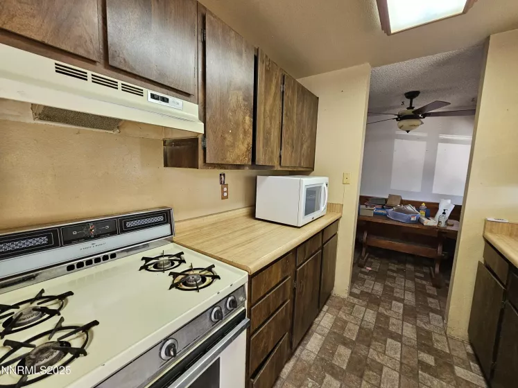 6480 David James, Sparks, Nevada 89436, 2 Bedrooms Bedrooms, ,1 BathroomBathrooms,Residential,Residential,David James,250053188