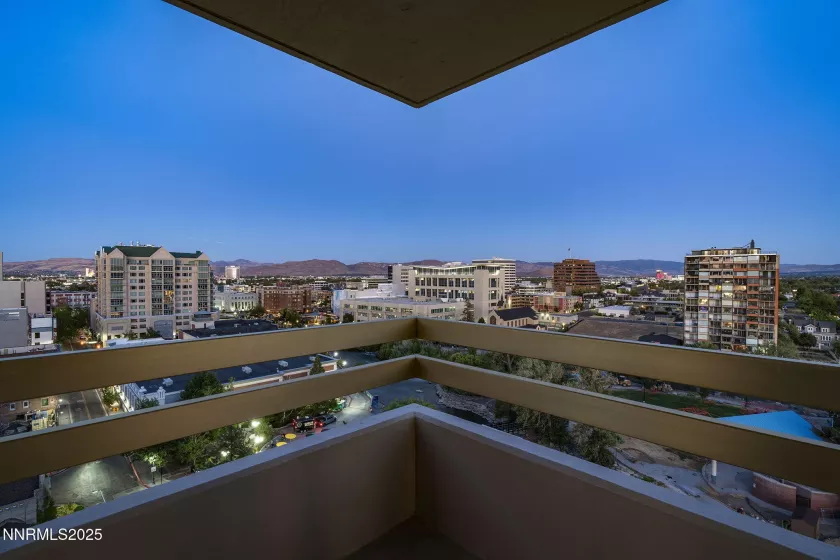 100 Arlington, Reno, Nevada 89501, 2 Bedrooms Bedrooms, ,2 BathroomsBathrooms,Residential,Residential,Arlington,250053197