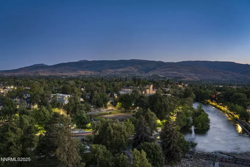 100 Arlington, Reno, Nevada 89501, 2 Bedrooms Bedrooms, ,2 BathroomsBathrooms,Residential,Residential,Arlington,250053197