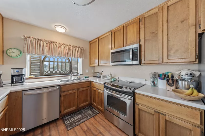 202 Thornwood, Dayton, Nevada 89403, 3 Bedrooms Bedrooms, ,2 BathroomsBathrooms,Residential,Residential,Thornwood,250053198