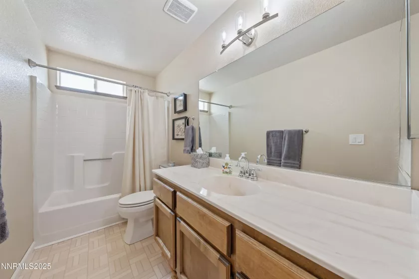 202 Thornwood, Dayton, Nevada 89403, 3 Bedrooms Bedrooms, ,2 BathroomsBathrooms,Residential,Residential,Thornwood,250053198