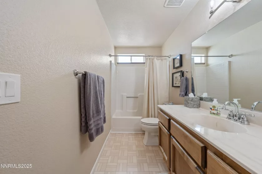 202 Thornwood, Dayton, Nevada 89403, 3 Bedrooms Bedrooms, ,2 BathroomsBathrooms,Residential,Residential,Thornwood,250053198