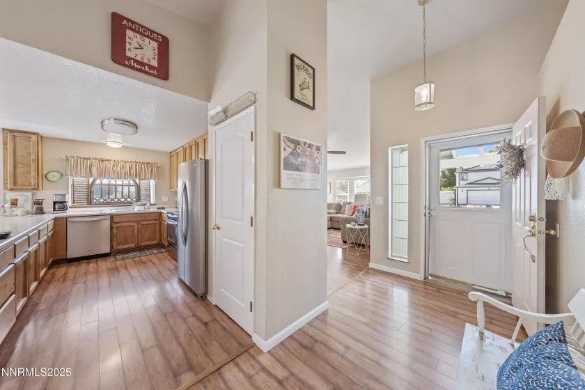 202 Thornwood, Dayton, Nevada 89403, 3 Bedrooms Bedrooms, ,2 BathroomsBathrooms,Residential,Residential,Thornwood,250053198