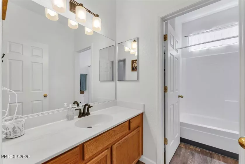9175 Rising Moon, Reno, Nevada 89506, 3 Bedrooms Bedrooms, ,2 BathroomsBathrooms,Residential,Residential,Rising Moon,250053200
