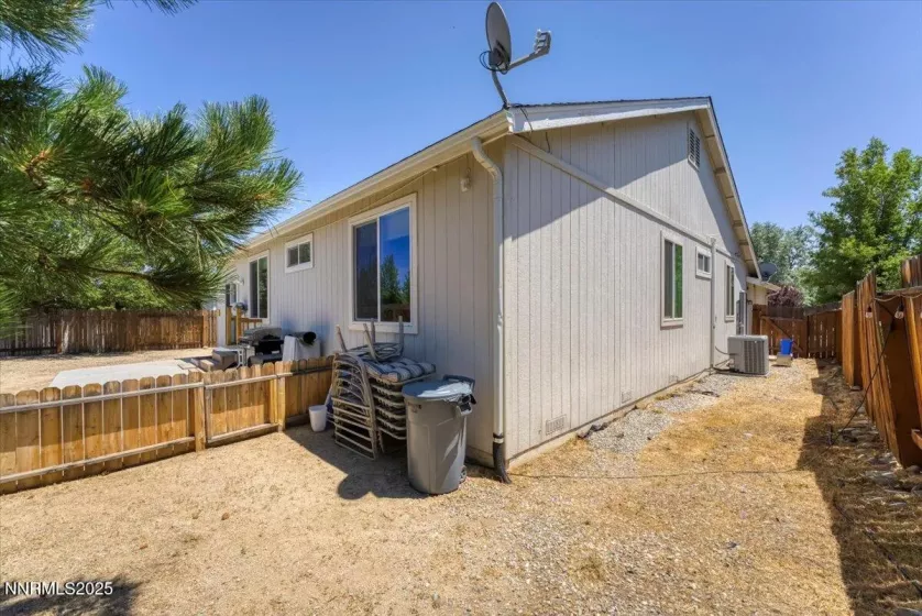 9175 Rising Moon, Reno, Nevada 89506, 3 Bedrooms Bedrooms, ,2 BathroomsBathrooms,Residential,Residential,Rising Moon,250053200