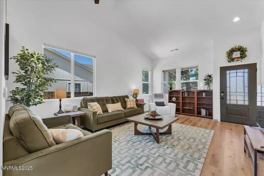 9175 Rising Moon, Reno, Nevada 89506, 3 Bedrooms Bedrooms, ,2 BathroomsBathrooms,Residential,Residential,Rising Moon,250053200