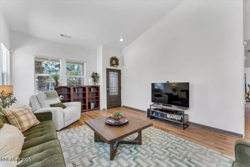9175 Rising Moon, Reno, Nevada 89506, 3 Bedrooms Bedrooms, ,2 BathroomsBathrooms,Residential,Residential,Rising Moon,250053200