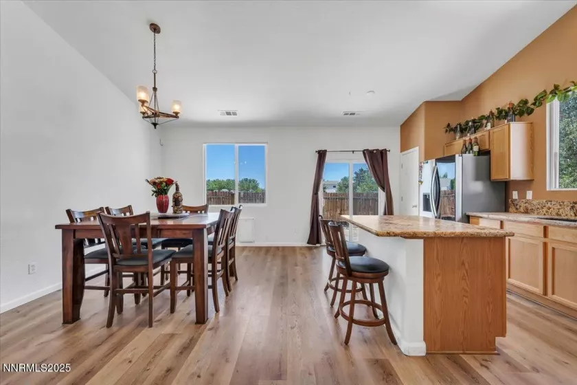 9175 Rising Moon, Reno, Nevada 89506, 3 Bedrooms Bedrooms, ,2 BathroomsBathrooms,Residential,Residential,Rising Moon,250053200