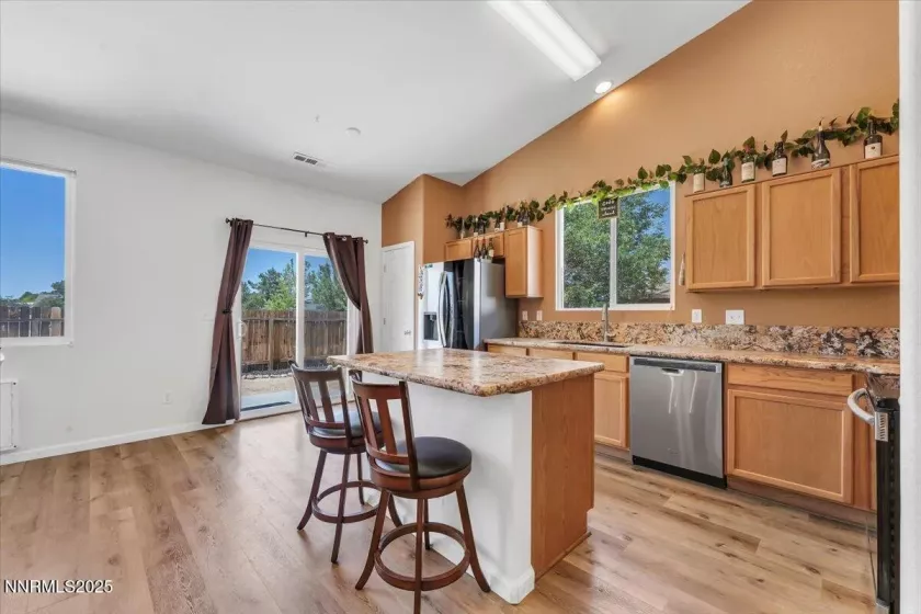 9175 Rising Moon, Reno, Nevada 89506, 3 Bedrooms Bedrooms, ,2 BathroomsBathrooms,Residential,Residential,Rising Moon,250053200
