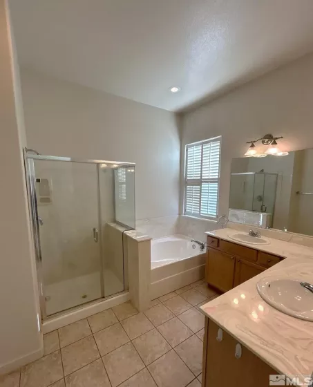 939 Turnberry, Sparks, Nevada 89436, 4 Bedrooms Bedrooms, ,2 BathroomsBathrooms,Residential Lease,Manufactured,Turnberry,250053201