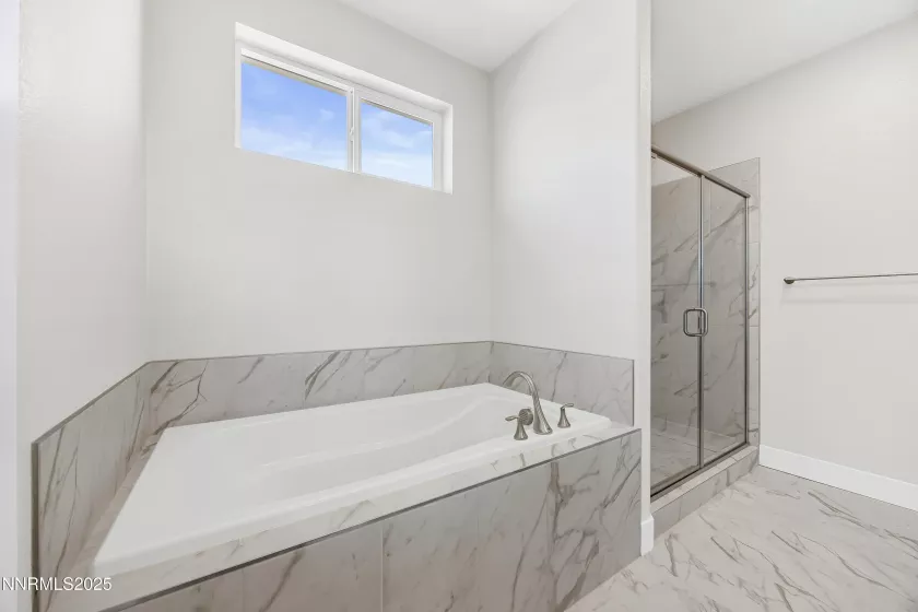 476 Rambling Rdg, Reno, Nevada 89506, 4 Bedrooms Bedrooms, ,3 BathroomsBathrooms,Residential,Residential,Rambling Rdg,250053203