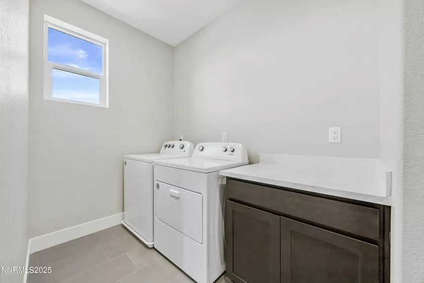 476 Rambling Rdg, Reno, Nevada 89506, 4 Bedrooms Bedrooms, ,3 BathroomsBathrooms,Residential,Residential,Rambling Rdg,250053203