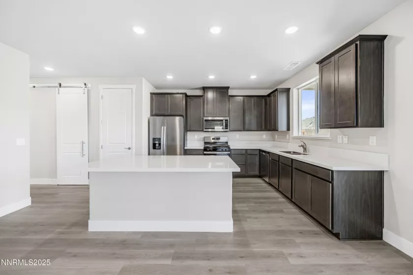 476 Rambling Rdg, Reno, Nevada 89506, 4 Bedrooms Bedrooms, ,3 BathroomsBathrooms,Residential,Residential,Rambling Rdg,250053203