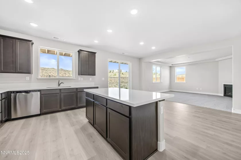 476 Rambling Rdg, Reno, Nevada 89506, 4 Bedrooms Bedrooms, ,3 BathroomsBathrooms,Residential,Residential,Rambling Rdg,250053203