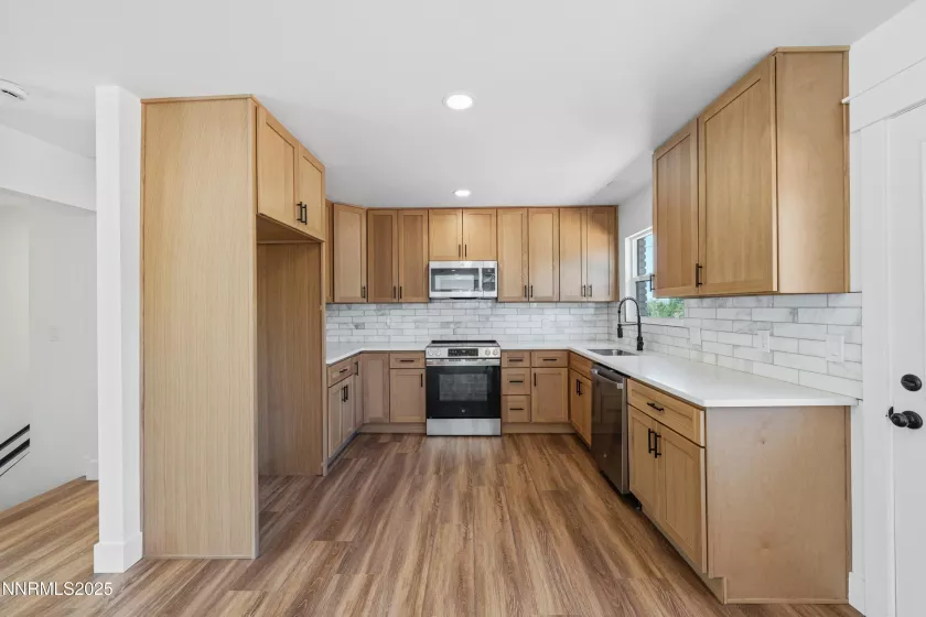1600 Ferris, Reno, Nevada 89509, 4 Bedrooms Bedrooms, ,3 BathroomsBathrooms,Residential,Residential,Ferris,250053206