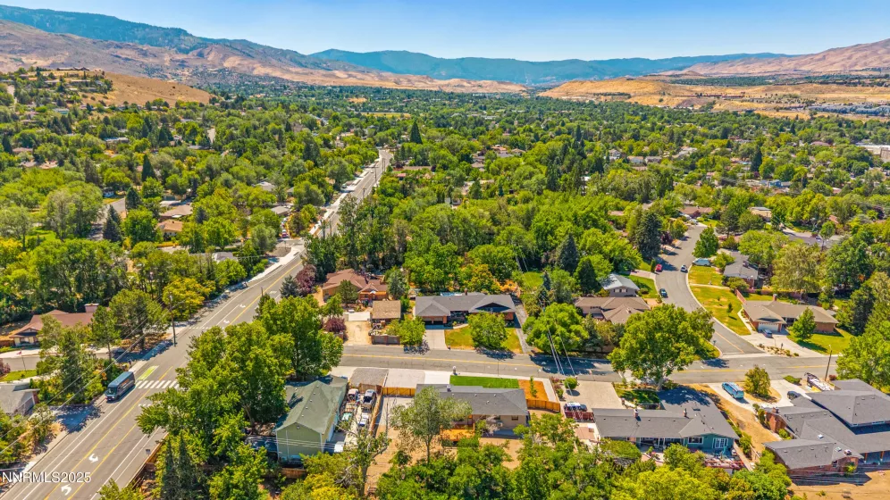 1600 Ferris, Reno, Nevada 89509, 4 Bedrooms Bedrooms, ,3 BathroomsBathrooms,Residential,Residential,Ferris,250053206