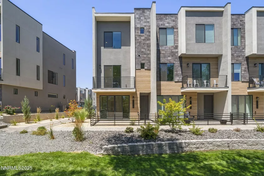 2618 Owl Rock, Reno, Nevada 89503, 2 Bedrooms Bedrooms, ,4 BathroomsBathrooms,Residential,Residential,Owl Rock,250053214