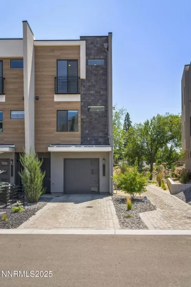 2618 Owl Rock, Reno, Nevada 89503, 2 Bedrooms Bedrooms, ,4 BathroomsBathrooms,Residential,Residential,Owl Rock,250053214