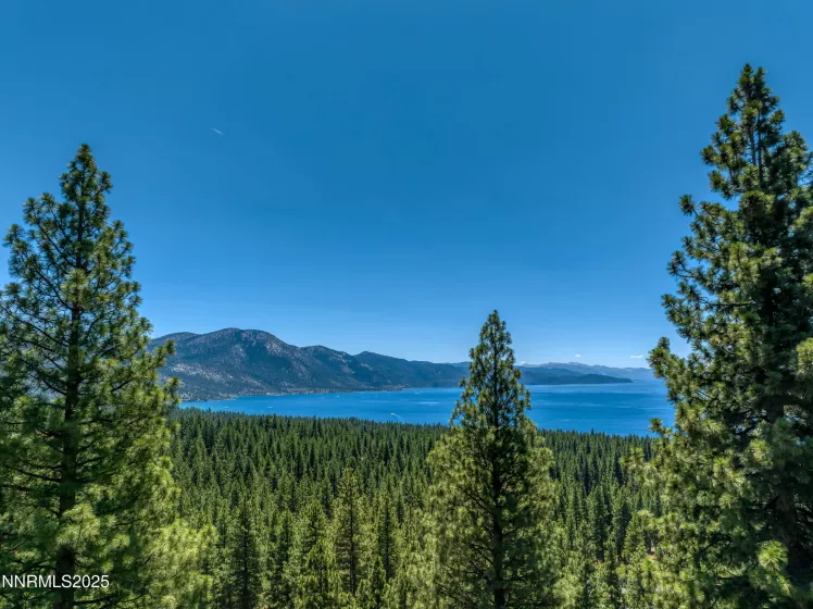 689 Tyner, Incline Village, Nevada 89451, 6 Bedrooms Bedrooms, ,7 BathroomsBathrooms,Residential,Residential,Tyner,250053222