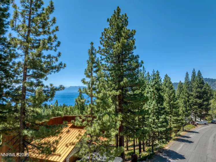 689 Tyner, Incline Village, Nevada 89451, 6 Bedrooms Bedrooms, ,7 BathroomsBathrooms,Residential,Residential,Tyner,250053222
