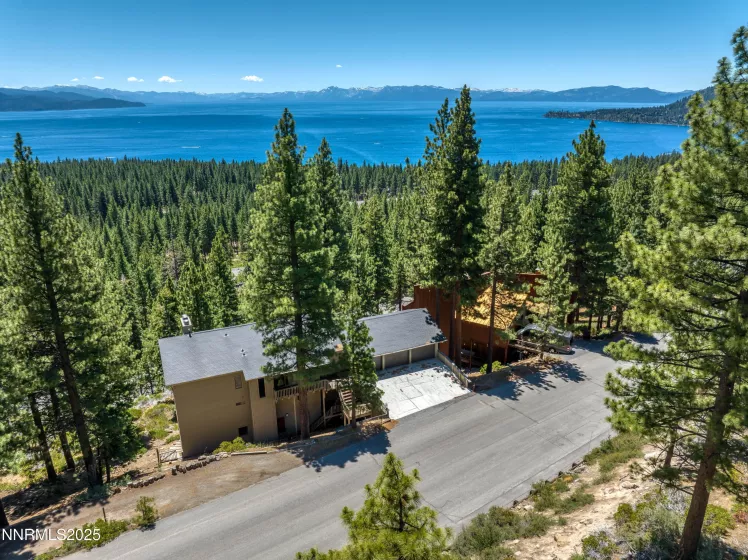 689 Tyner, Incline Village, Nevada 89451, 6 Bedrooms Bedrooms, ,7 BathroomsBathrooms,Residential,Residential,Tyner,250053222