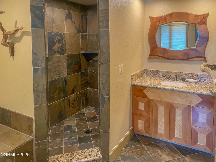 689 Tyner, Incline Village, Nevada 89451, 6 Bedrooms Bedrooms, ,7 BathroomsBathrooms,Residential,Residential,Tyner,250053222