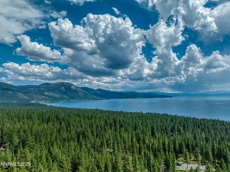 689 Tyner, Incline Village, Nevada 89451, 6 Bedrooms Bedrooms, ,7 BathroomsBathrooms,Residential,Residential,Tyner,250053222