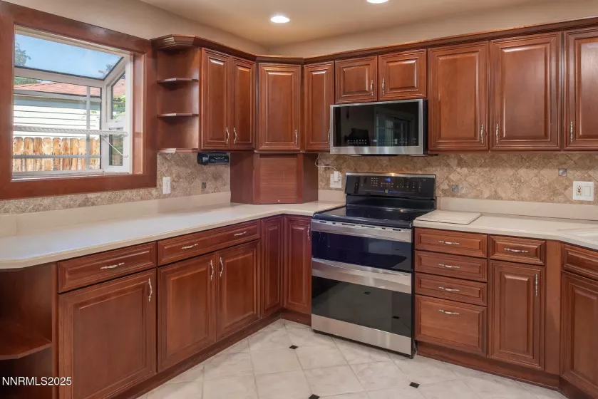 2579 11th, Sparks, Nevada 89431, 3 Bedrooms Bedrooms, ,1 BathroomBathrooms,Residential,Residential,11th,250053234