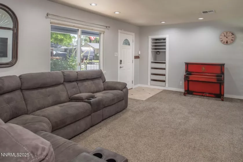 2579 11th, Sparks, Nevada 89431, 3 Bedrooms Bedrooms, ,1 BathroomBathrooms,Residential,Residential,11th,250053234