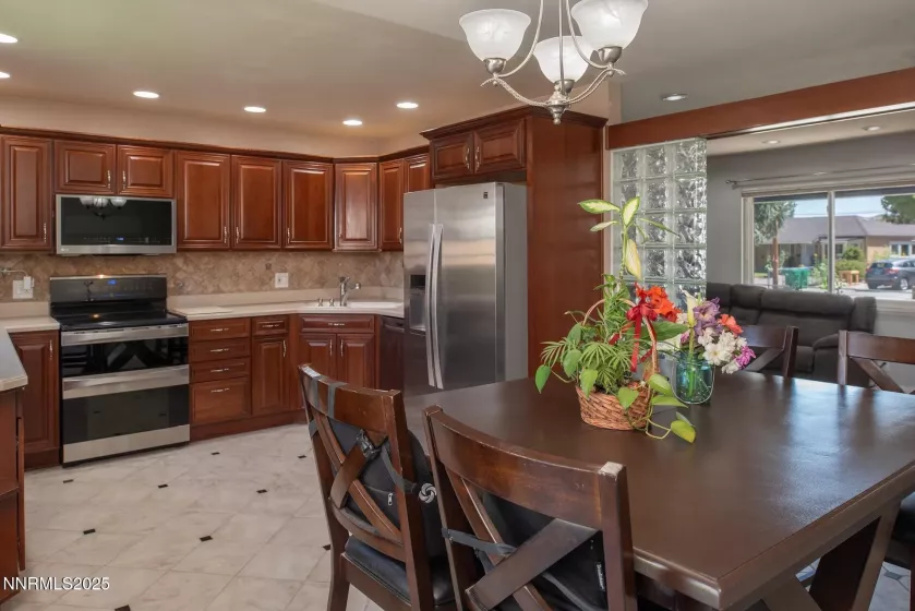 2579 11th, Sparks, Nevada 89431, 3 Bedrooms Bedrooms, ,1 BathroomBathrooms,Residential,Residential,11th,250053234