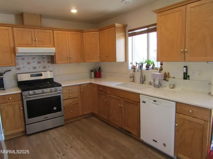 2 Pelham, Yerington, Nevada 89447, 3 Bedrooms Bedrooms, ,2 BathroomsBathrooms,Residential,Residential,Pelham,250053235