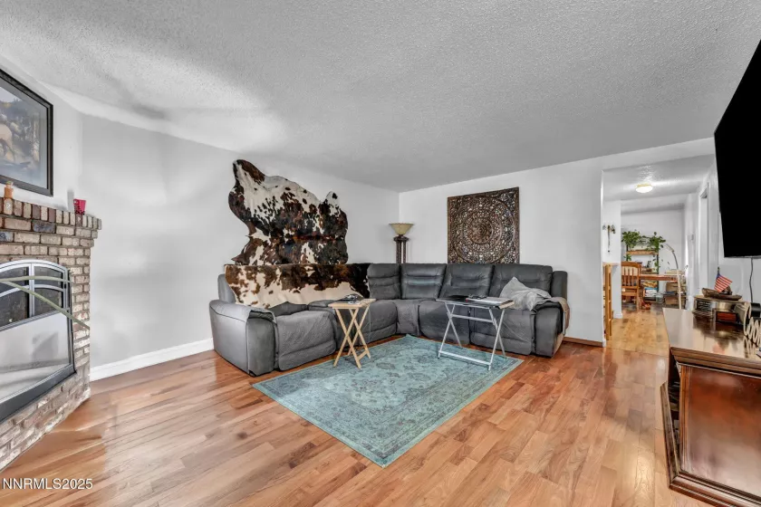 1714 Meadowvale, Sparks, Nevada 89431, 4 Bedrooms Bedrooms, ,2 BathroomsBathrooms,Residential,Residential,Meadowvale,250053236