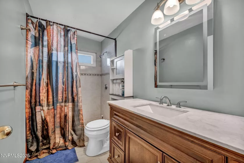 1714 Meadowvale, Sparks, Nevada 89431, 4 Bedrooms Bedrooms, ,2 BathroomsBathrooms,Residential,Residential,Meadowvale,250053236