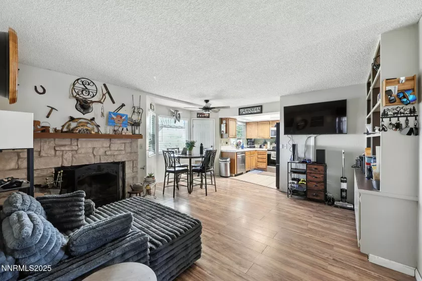 1475 Golddust, Sparks, Nevada 89436, 4 Bedrooms Bedrooms, ,3 BathroomsBathrooms,Residential,Residential,Golddust,250053239