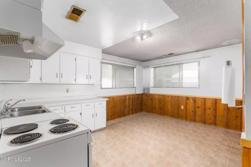5385 Carol, Sun Valley, Nevada 89433, 1 Bedroom Bedrooms, ,1 BathroomBathrooms,Residential,Residential,Carol,250051476
