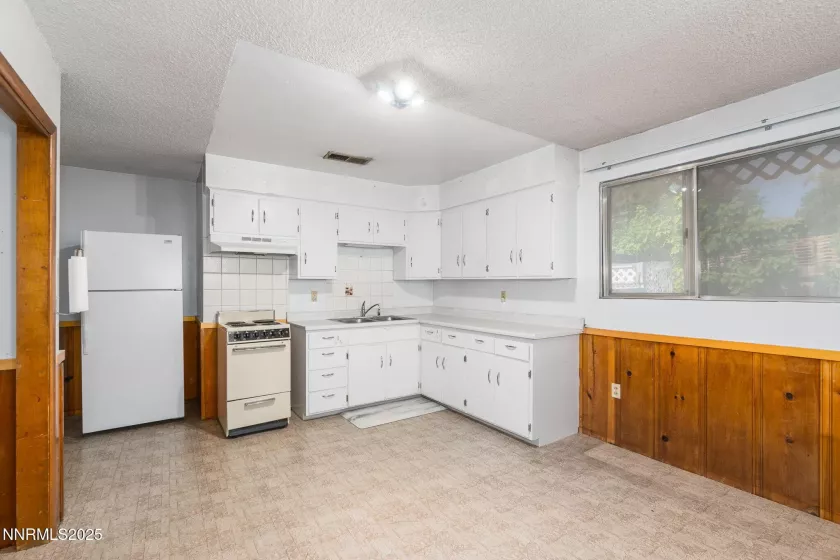 5385 Carol, Sun Valley, Nevada 89433, 1 Bedroom Bedrooms, ,1 BathroomBathrooms,Residential,Residential,Carol,250051476