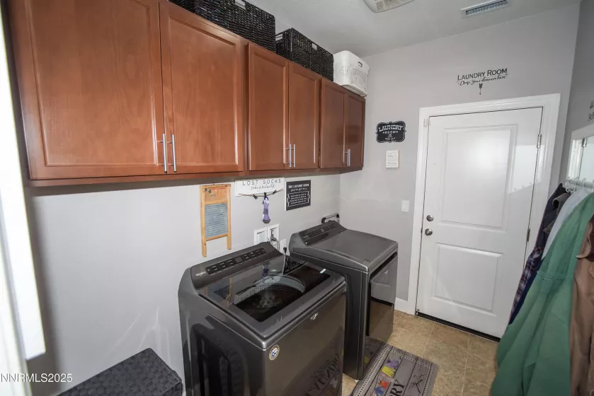 7595 Jonquil, Reno, Nevada 89506, 3 Bedrooms Bedrooms, ,2 BathroomsBathrooms,Residential,Residential,Jonquil,250053244