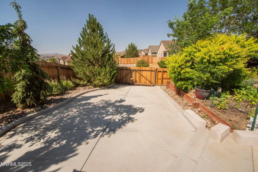 7595 Jonquil, Reno, Nevada 89506, 3 Bedrooms Bedrooms, ,2 BathroomsBathrooms,Residential,Residential,Jonquil,250053244