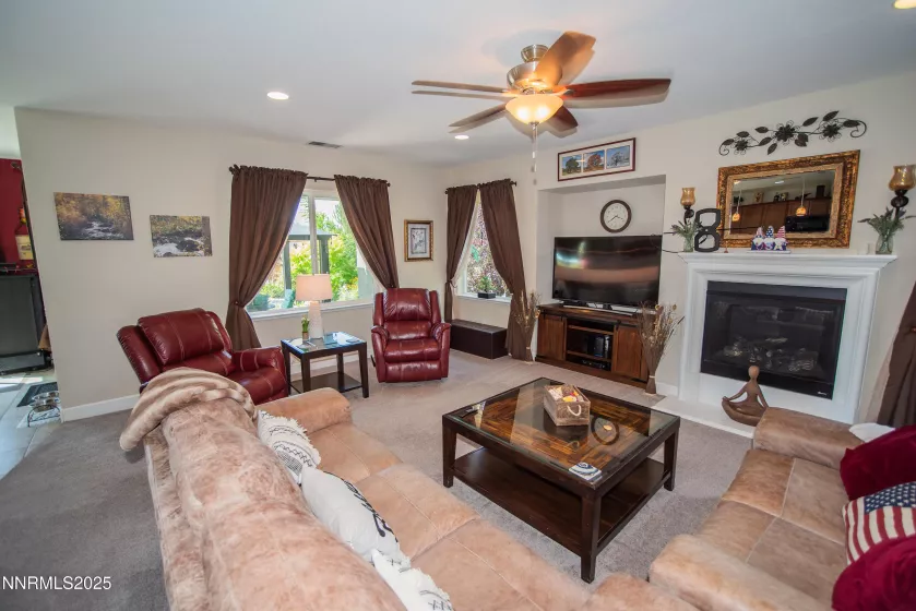 7595 Jonquil, Reno, Nevada 89506, 3 Bedrooms Bedrooms, ,2 BathroomsBathrooms,Residential,Residential,Jonquil,250053244
