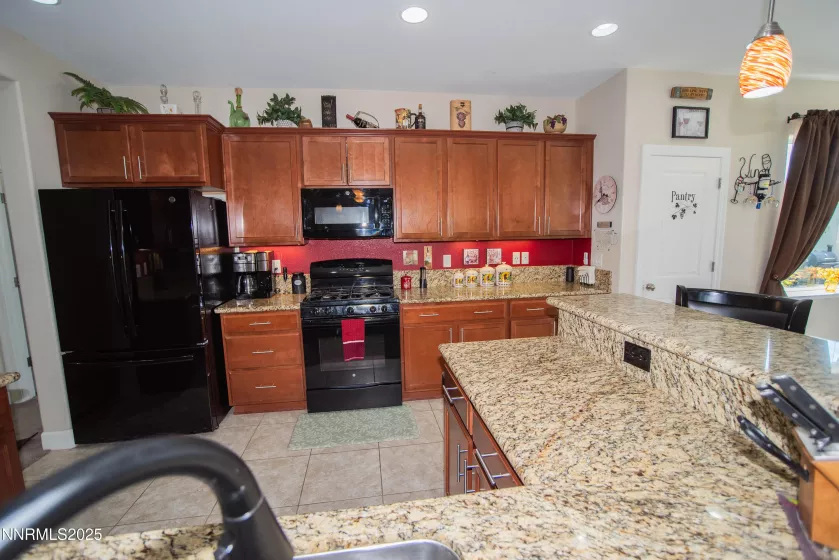 7595 Jonquil, Reno, Nevada 89506, 3 Bedrooms Bedrooms, ,2 BathroomsBathrooms,Residential,Residential,Jonquil,250053244