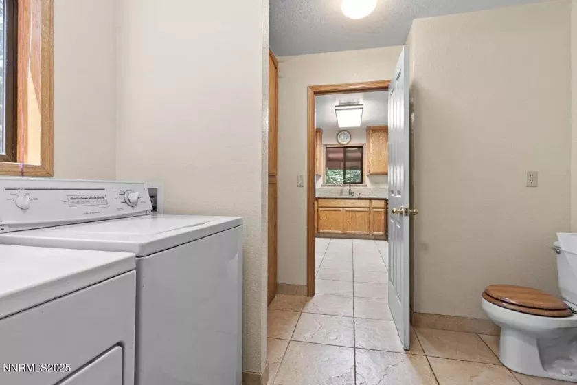 1568 Chippewa, South Lake Tahoe, California 96150, 3 Bedrooms Bedrooms, ,3 BathroomsBathrooms,Residential,Residential,Chippewa,250053245