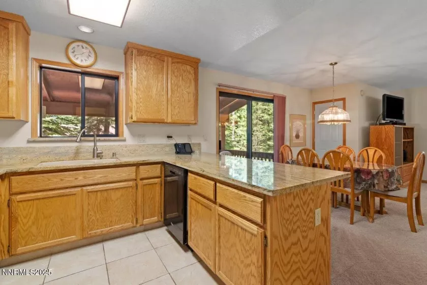 1568 Chippewa, South Lake Tahoe, California 96150, 3 Bedrooms Bedrooms, ,3 BathroomsBathrooms,Residential,Residential,Chippewa,250053245